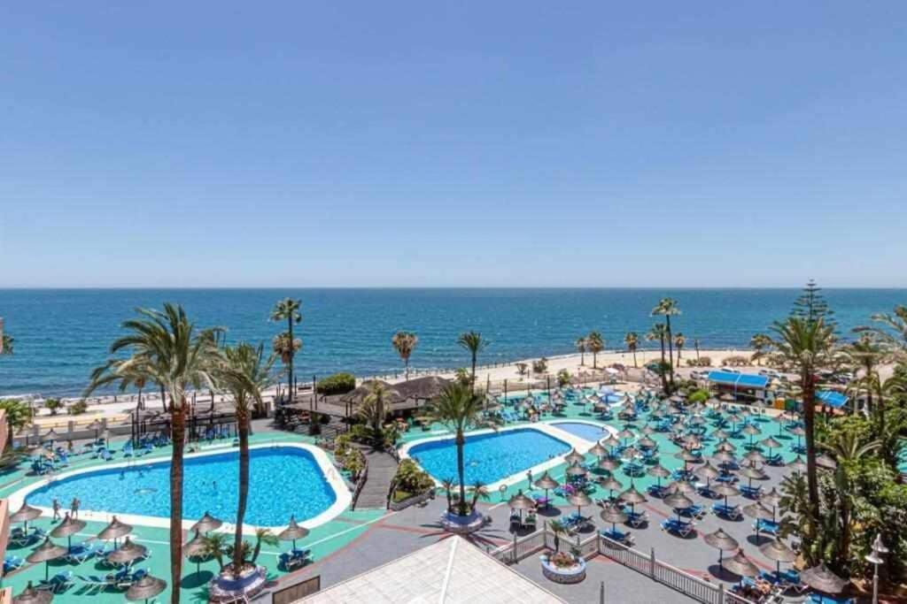 797 Holiday Rentals- Apartamento En Hotel Sunset Frente Al Mar Benalmádena Eksteriør billede