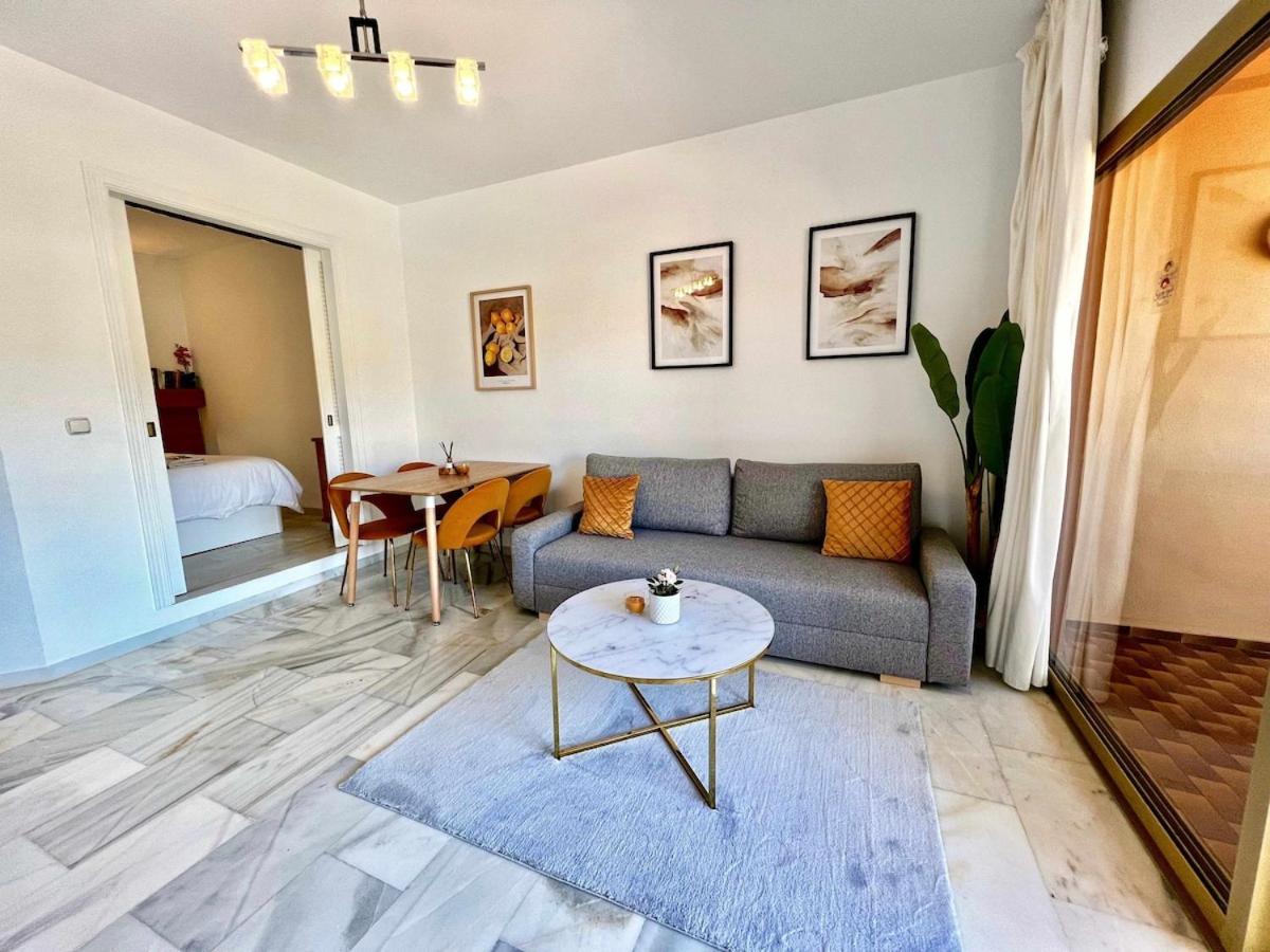 797 Holiday Rentals- Apartamento En Hotel Sunset Frente Al Mar Benalmádena Eksteriør billede